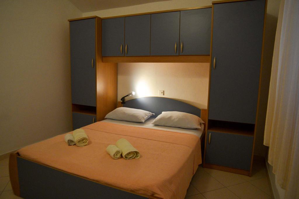 Apartments Lonic 쿠클리차 외부 사진
