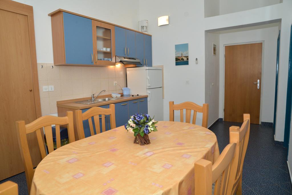 Apartments Lonic 쿠클리차 외부 사진