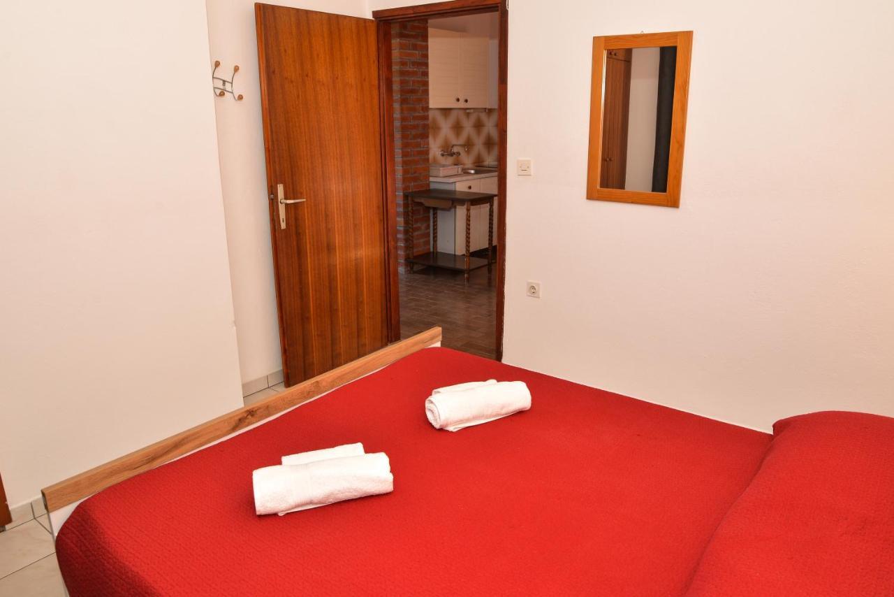Apartments Lonic 쿠클리차 외부 사진